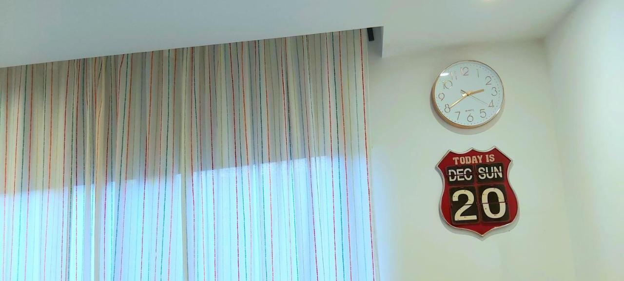 Great Studio Apartments - Netflix, Wifi, Digital Tv Sheffield Luaran gambar
