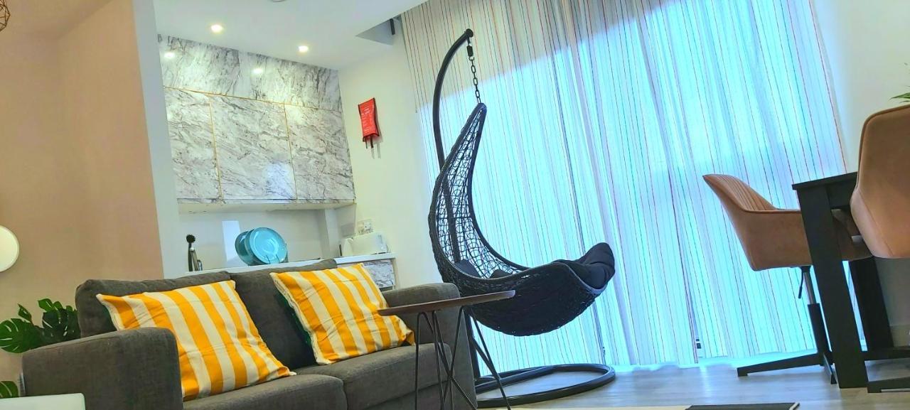 Great Studio Apartments - Netflix, Wifi, Digital Tv Sheffield Luaran gambar