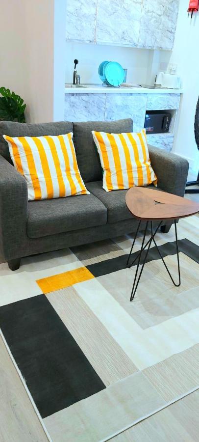 Great Studio Apartments - Netflix, Wifi, Digital Tv Sheffield Luaran gambar