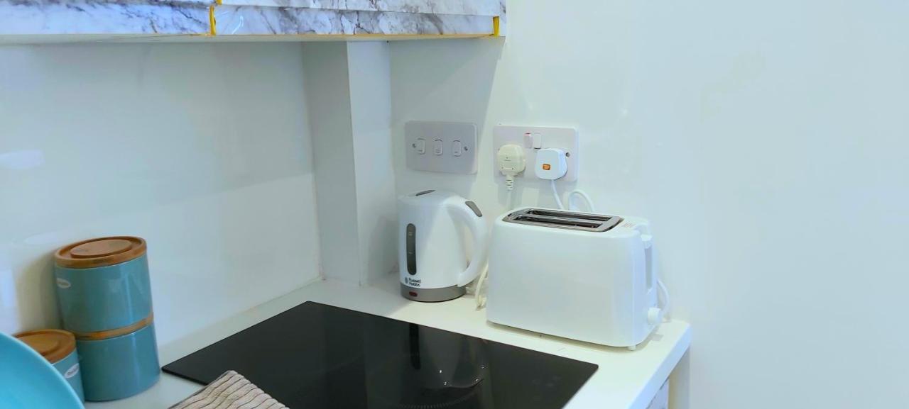 Great Studio Apartments - Netflix, Wifi, Digital Tv Sheffield Luaran gambar