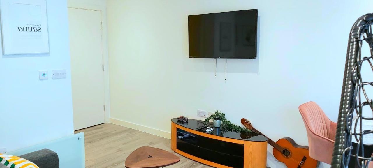 Great Studio Apartments - Netflix, Wifi, Digital Tv Sheffield Luaran gambar
