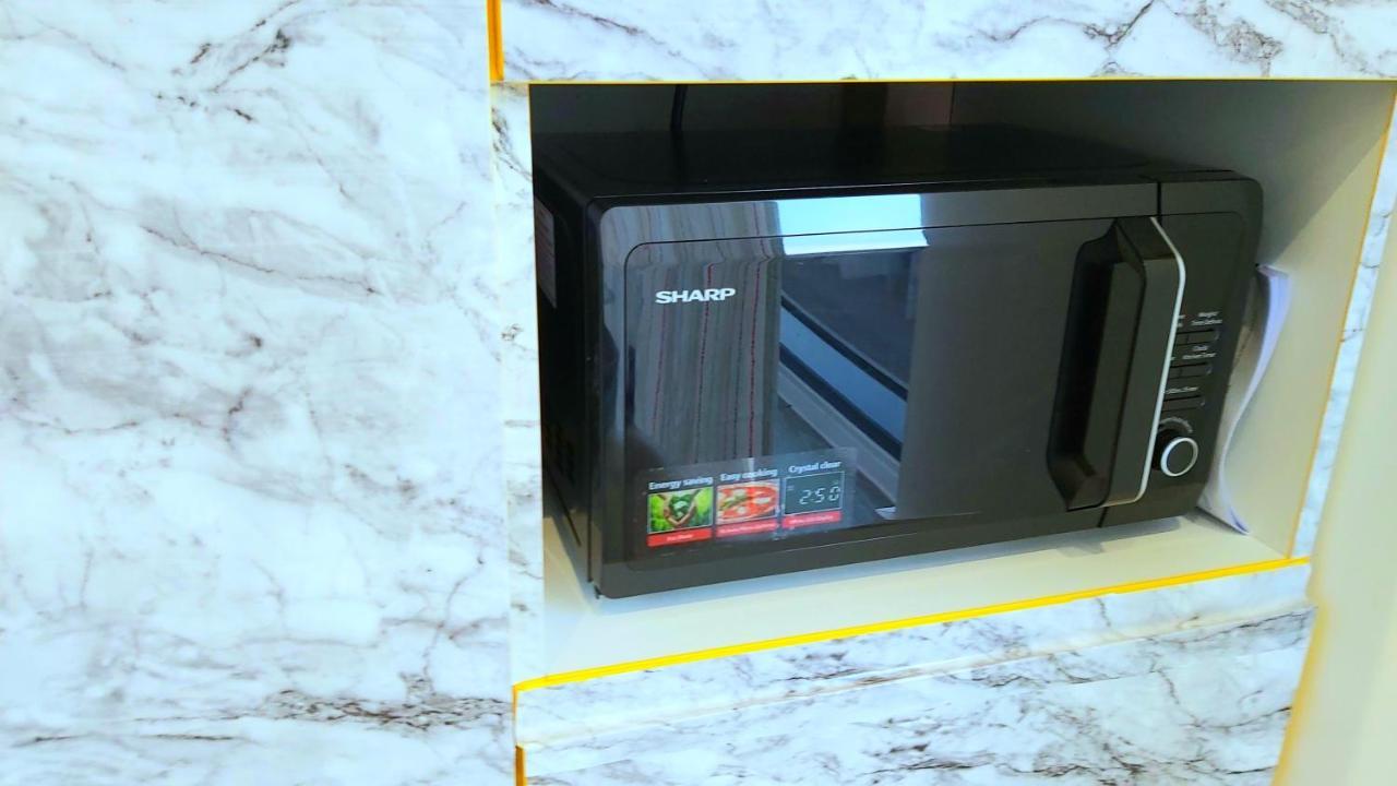 Great Studio Apartments - Netflix, Wifi, Digital Tv Sheffield Luaran gambar