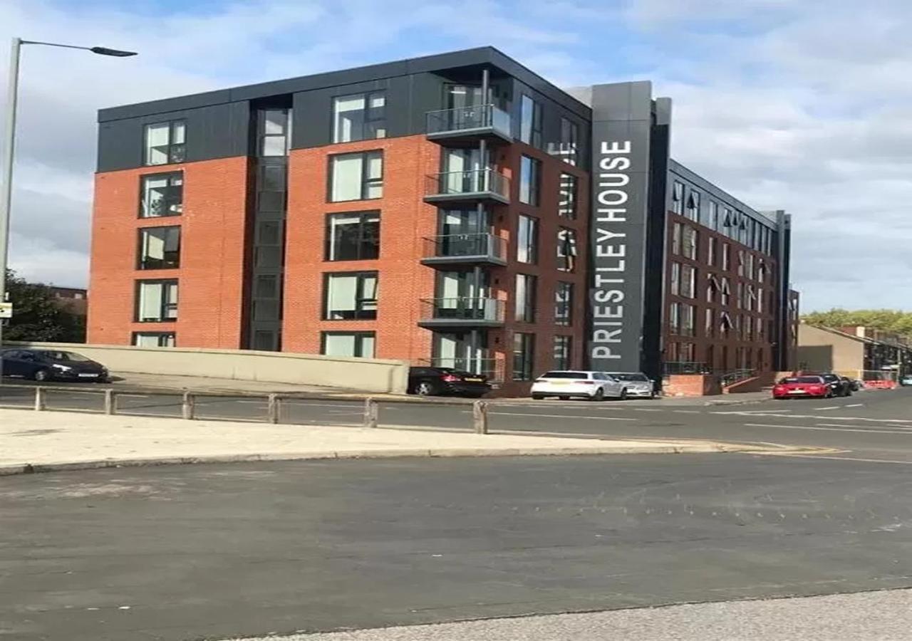 Great Studio Apartments - Netflix, Wifi, Digital Tv Sheffield Luaran gambar