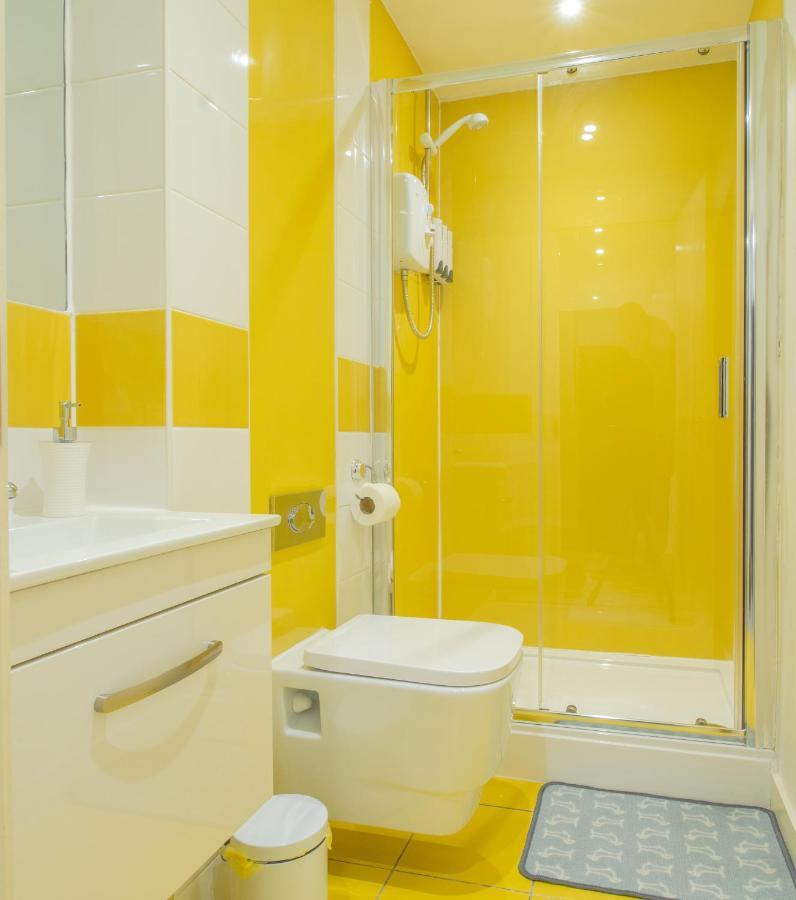 Great Studio Apartments - Netflix, Wifi, Digital Tv Sheffield Luaran gambar